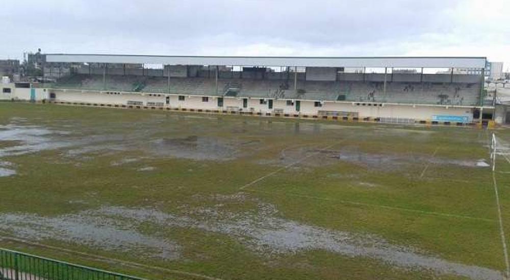 العديد من ملاعب كرة القدم في قطاع غزة غرقت بمياه الأمطار