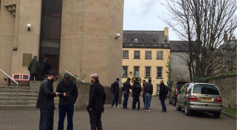 نصف مسلمي بريطانيا يشعرون بالتمييز