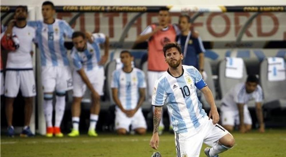 ميسي اعتزل دولياً بعد خسارة الأرجنتين أمام تشيلي في نهائي كوبا أميركا