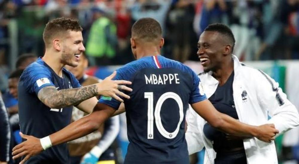 فرحة لاعبي منتخب فرنسا بالتأهل لنهائي المونديال