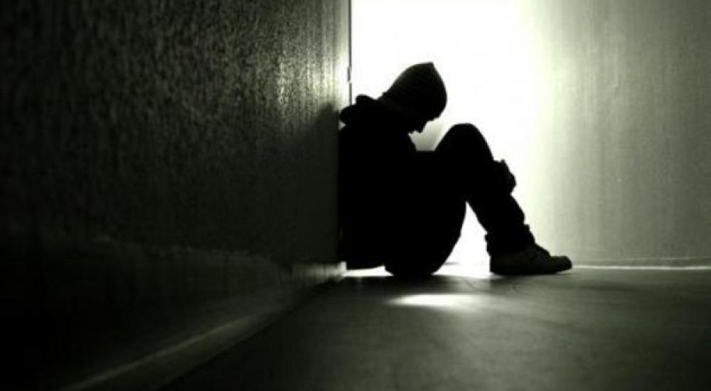 الوحدة أخطر على العمر من أثر تدخين 15 سيجارة يومياً