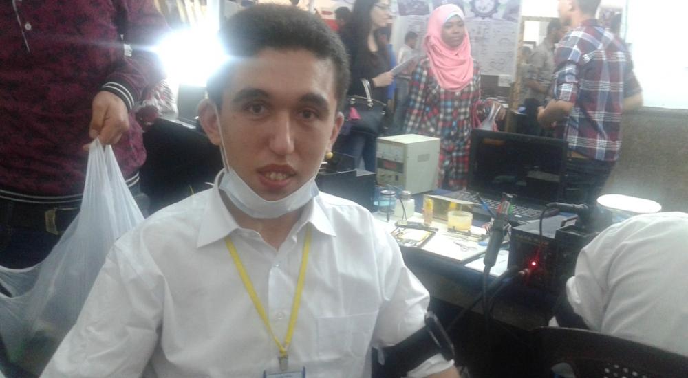 الشاب المقعد يوسف أبو عودة