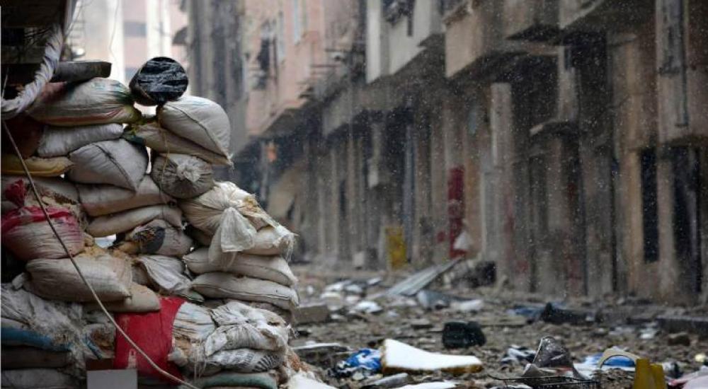 يشتكي الأهالي من عدم تمكنهم من الحصول على أي مساعدات إغاثية 