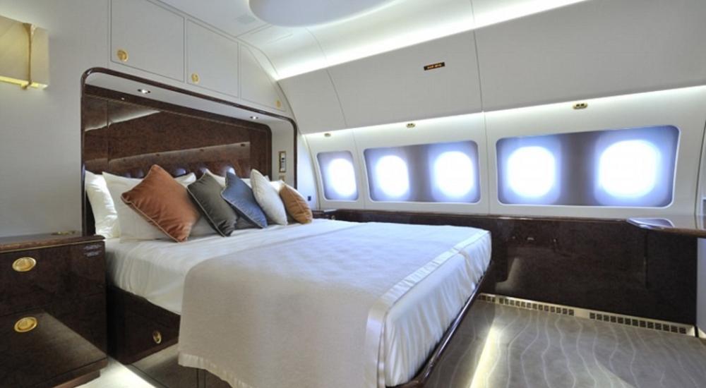  مقاعد من طراز كلوبمان الفاخرة في منطقة كبار الشخصيات