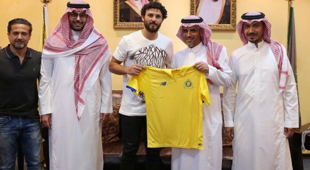جانب من تقديم النصر لحسام غالي