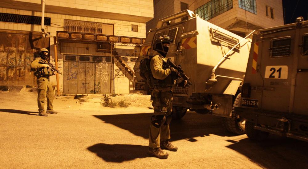 قوات من جيش الاحتلال الإسرائيلي خلال اقتحام مدينة بالضفة الغربية (أرشيف)