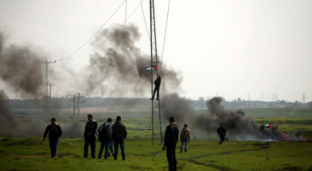 مواجهات مع متظاهرين يحتجون على الحصار قرب معبر ناحل عوز