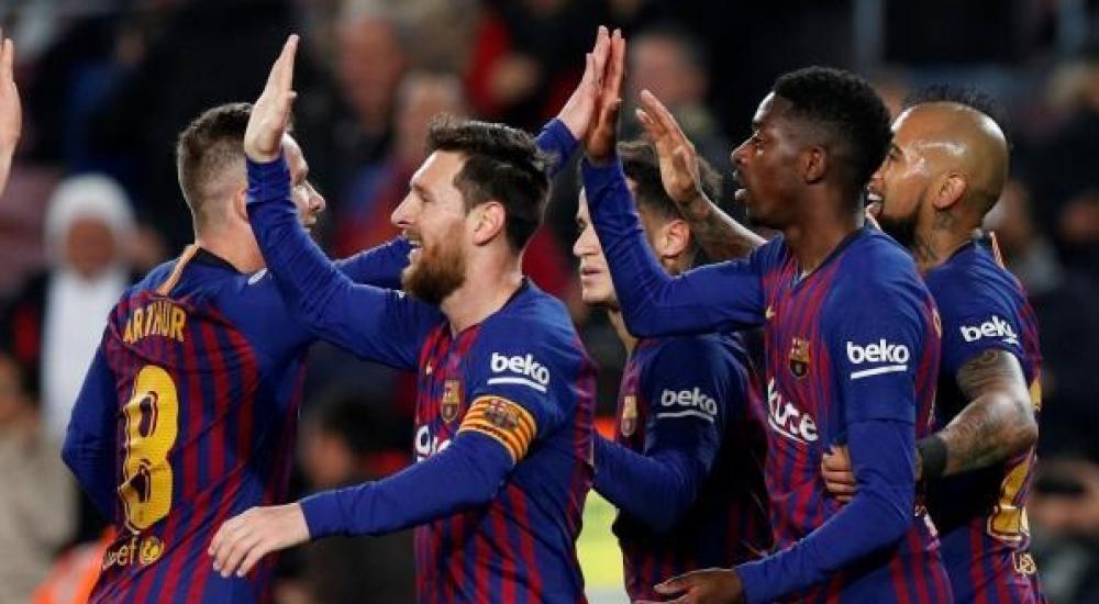 فرحة لاعبي برشلونة