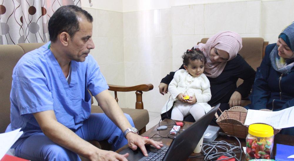 وفد طبي قطري يصل غزة لإجراء عمليات زراعة القوقعة3