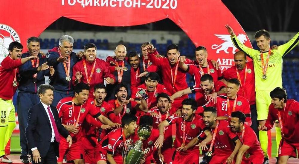 انطلق موسم كرة القدم في طاجيكستان السبت بمباراة السوبر