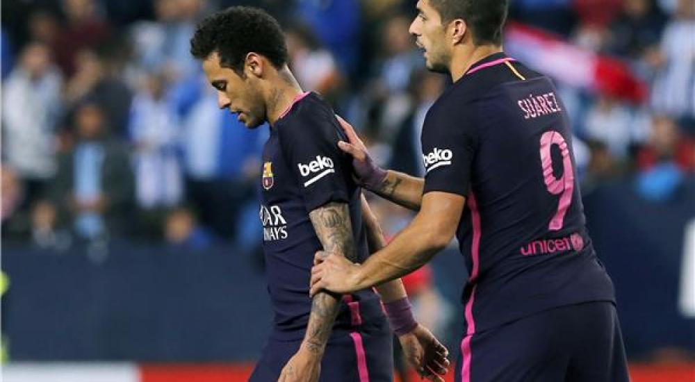 نيمار طرد في مباراة ملقا بالدوري