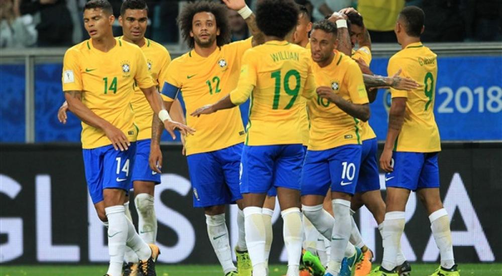 فرحة لاعبي المنتخب البرازيلي بالفوز
