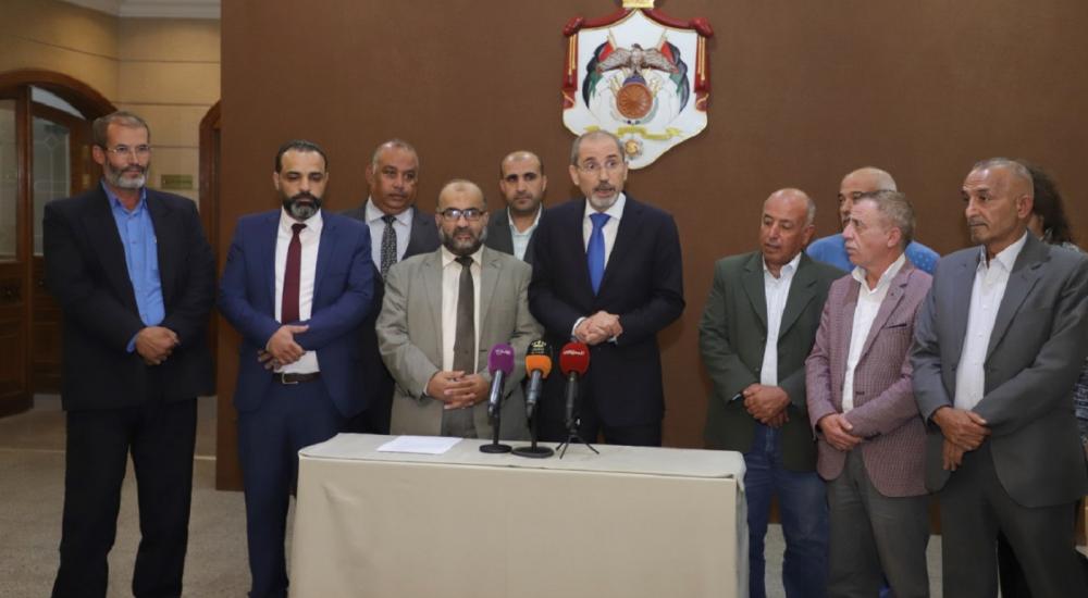 328b9c83-4b16-43ad-bdff-487cb8ca677e