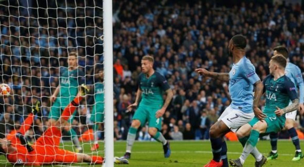 جانب من مباراة مانشستر سيتي وتوتنهام هوتسبير