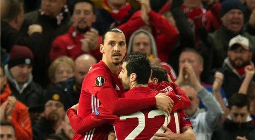 فرحة لاعبي مانشستر يونايتد بالفوز على روستوف والتأهل