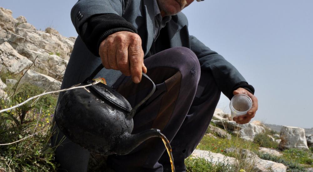 لتجنب الصداع يجب بعد الإفطار تناول بعض المشروبات التي تحتوى على الكافيين