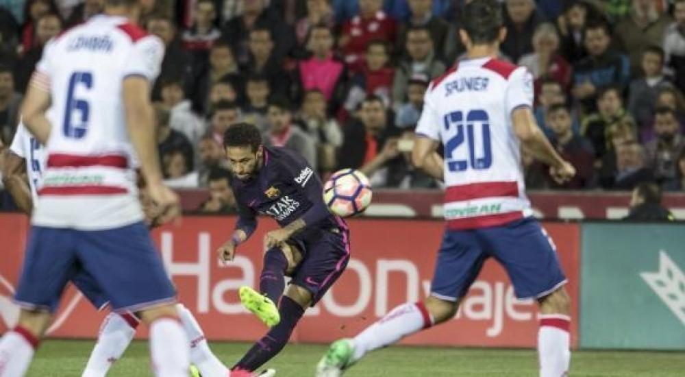 برشلونة فاز على غرناطة برباعية لهدف