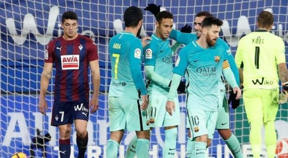 فرحة لاعبي برشلونة بالفوز