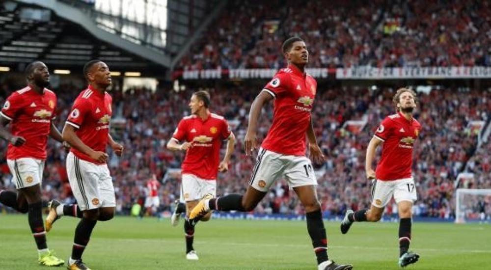 فرحة لاعبي اليونايتد بالفوز