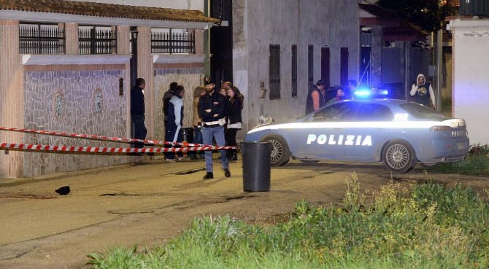 عناصر من افراد الشرطة