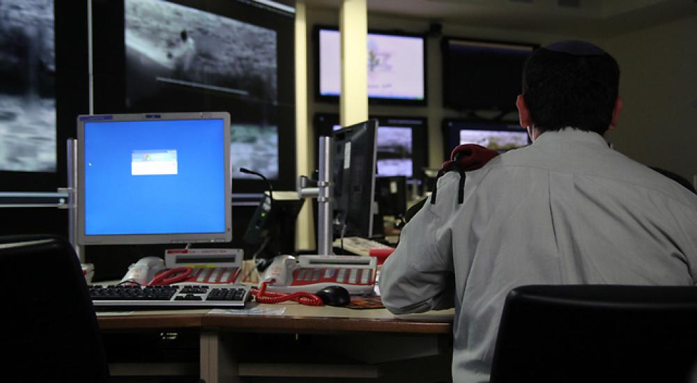 داخل المقر السري تحت الأرض