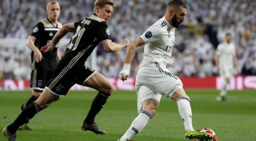 جانب من مباراة الريال وأياكس