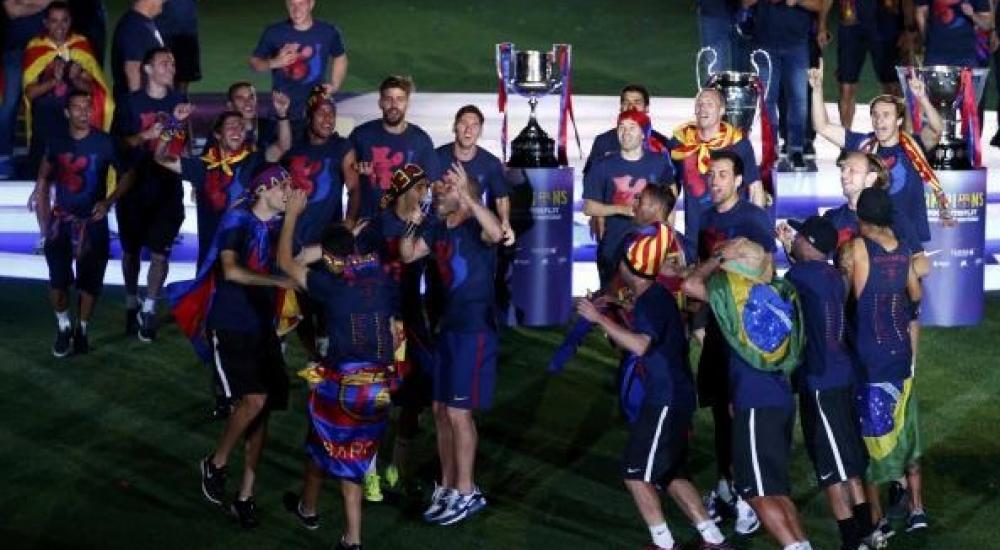 برشلونة أول فريق في أوروبا يفوز بالثلاثية مرتين