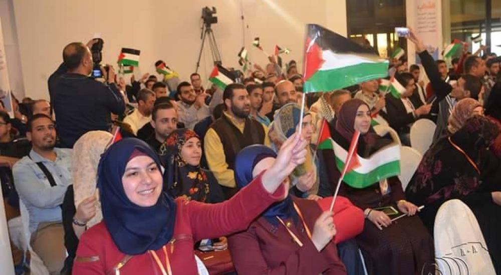 12804177_1711108195769491_957014191_n