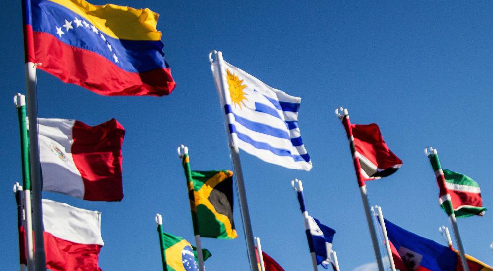 flags-getty-be3567d505b525e83bf8cc44398716925c15bafb