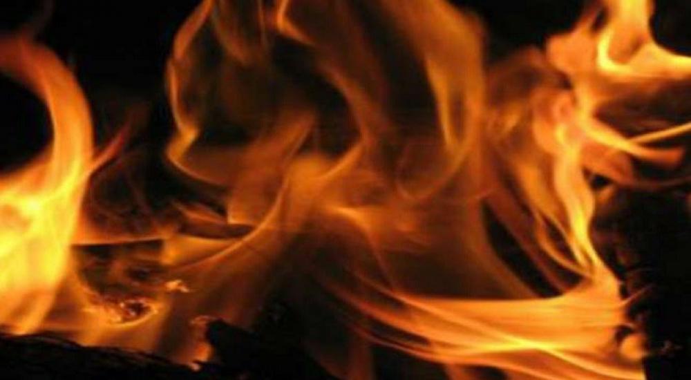  إضرام النيران في الشقة لتأتي على جثة والدهما