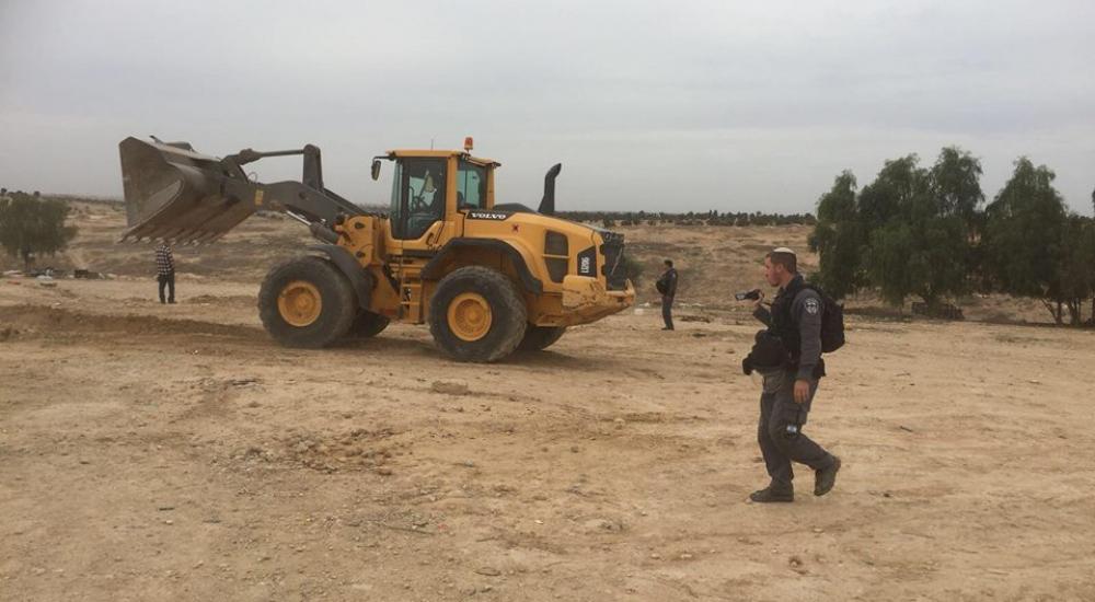 26175242_750059828537014_660898838_n