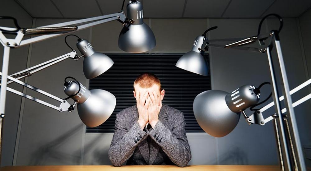 ما عليك القيام به هو أن تبرع في سرد حكايات تدل على كيفية استعمالك لميزاتك