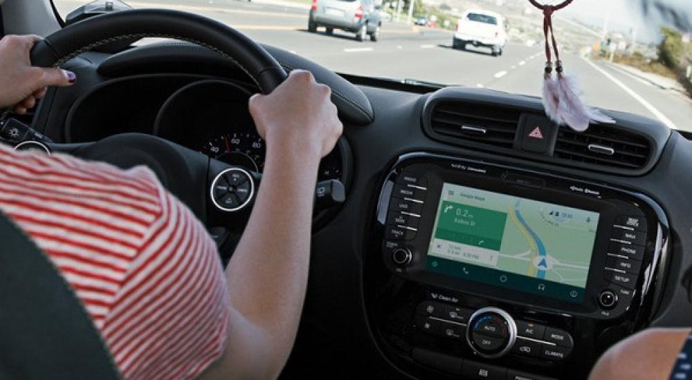جوجل تطلق التطبيق الخاص بنظام Android Auto للسيارات