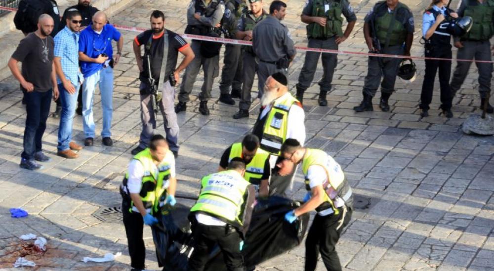 سلطات الاحتلال تحتجز جثامين نحو 52 شهيدا
