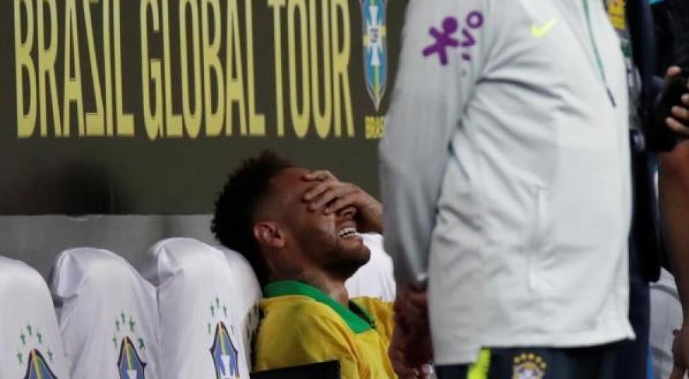 نيمار مصاباً