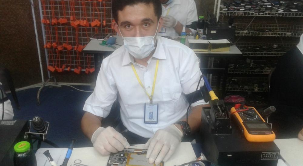 الشاب المقعد يوسف أبو عودة