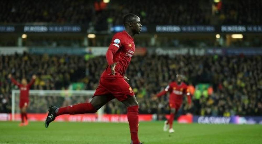 ماني يحتفل بالهدف