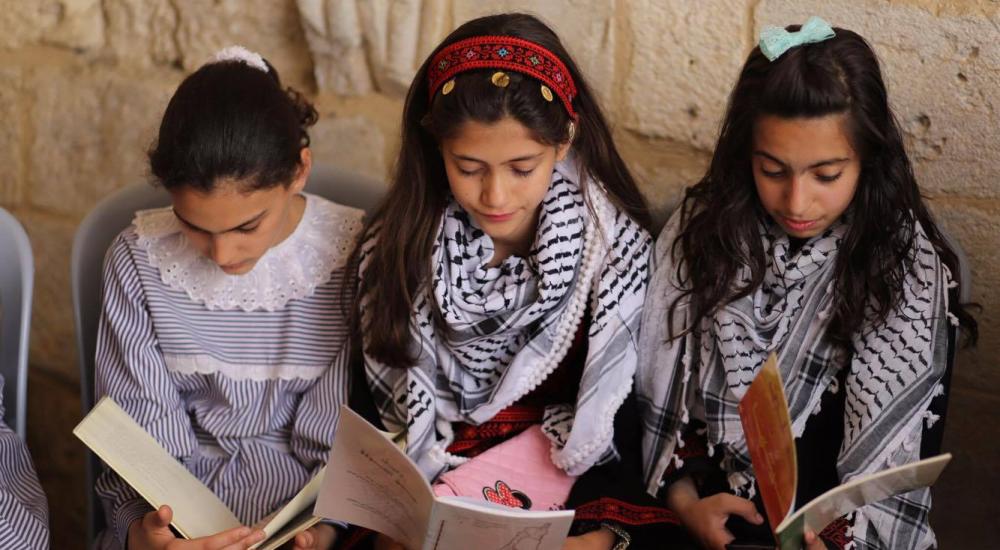 13062667_992893907415167_1761432928_o