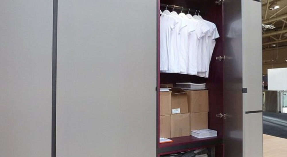 صندوق يتحول لمنزل متكامل