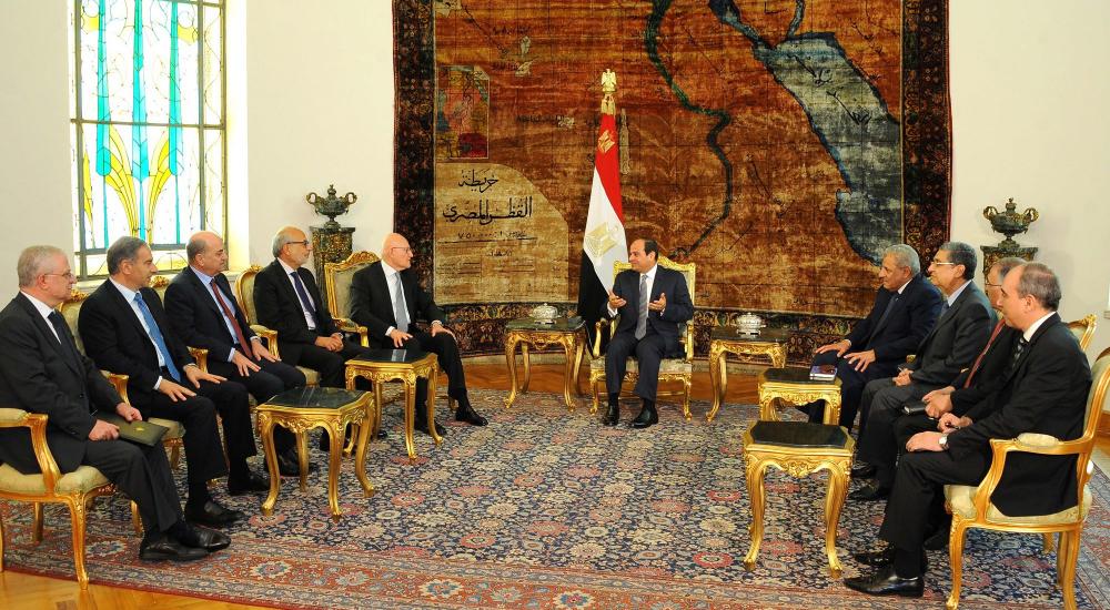 السيسي والوفد اللبناني خلال لقاء أمس