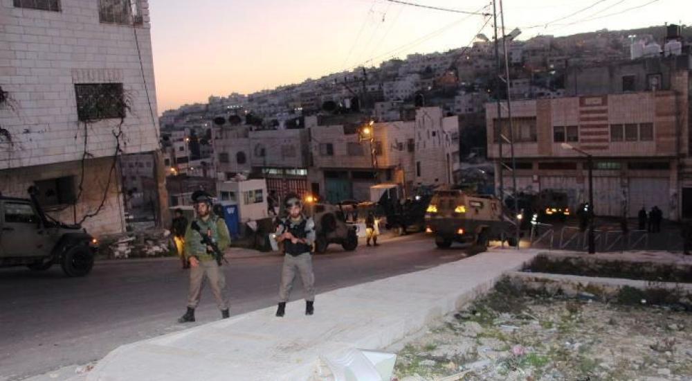 صور اطلاق الرصاص على فتاة بالخليل (7)