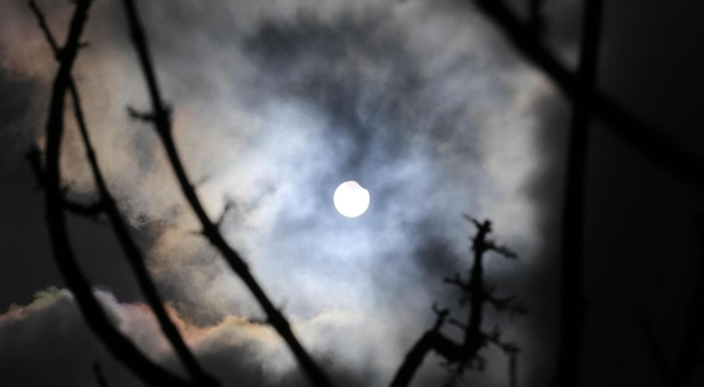 مشهد الكسوف في غزة