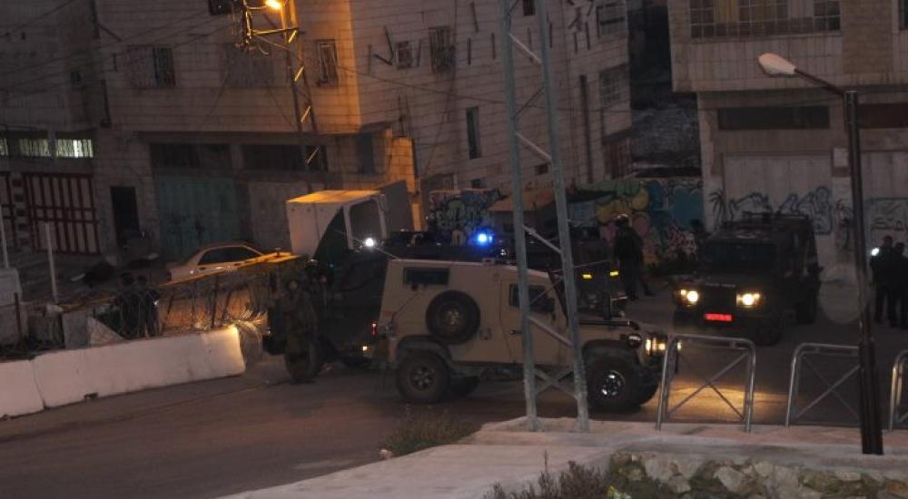 صور اطلاق الرصاص على فتاة بالخليل (1)