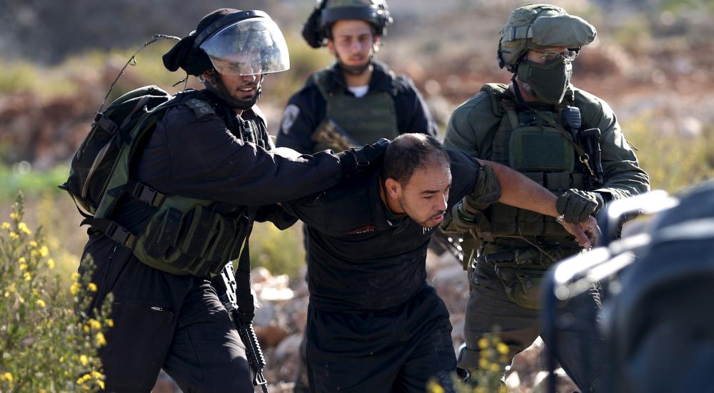 israelipolicedetain_rt