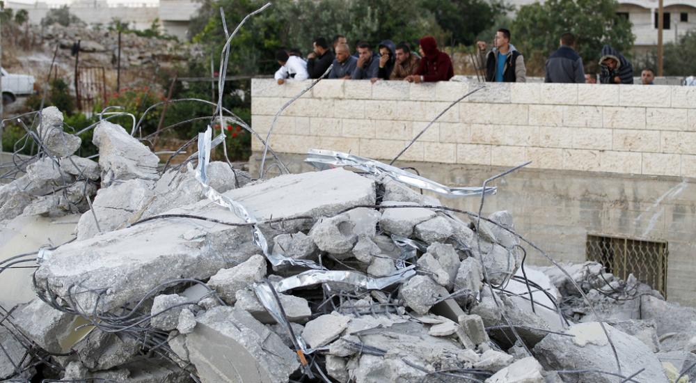 تلقى عدد من أصحاب المباني أوامر هدم قبل أربعة أيام