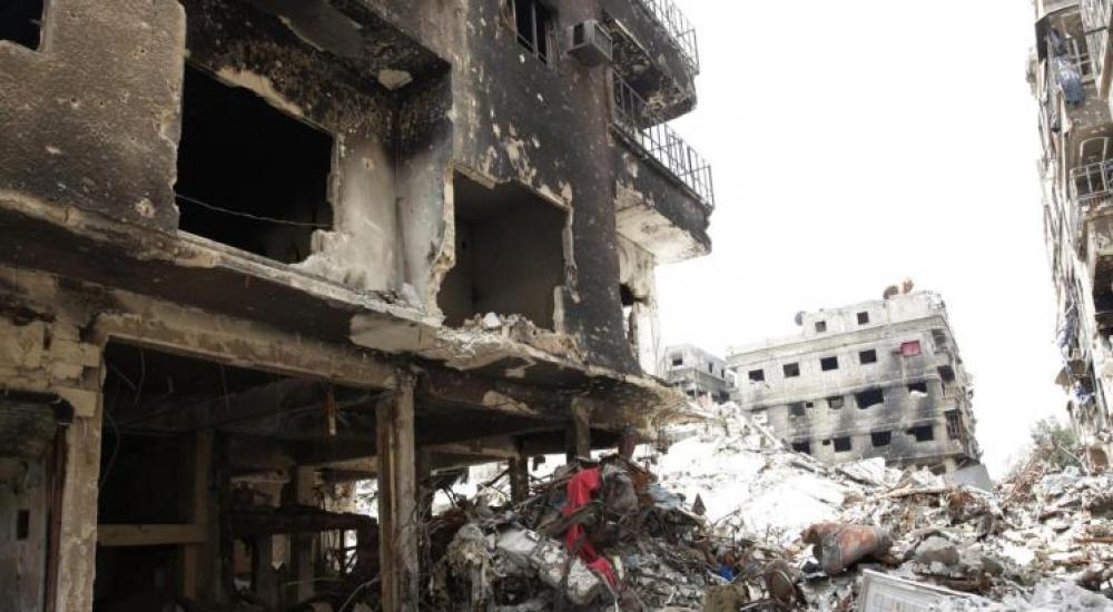 جانب من الدمار بمخيم اليرموك نتيجة المعارك والقصف