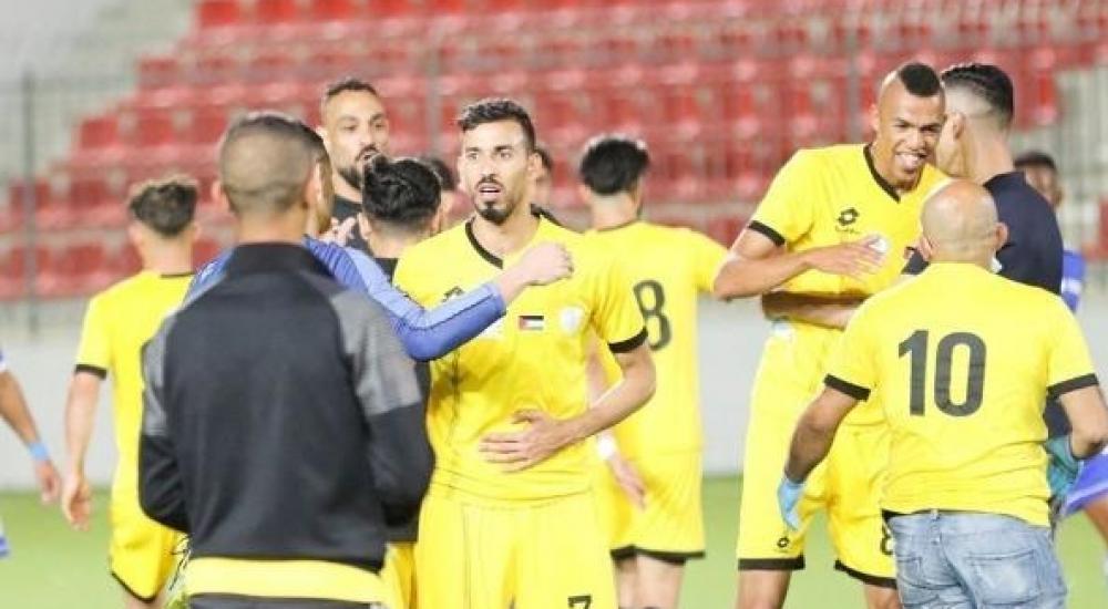 فرحة لاعبي بلاطة