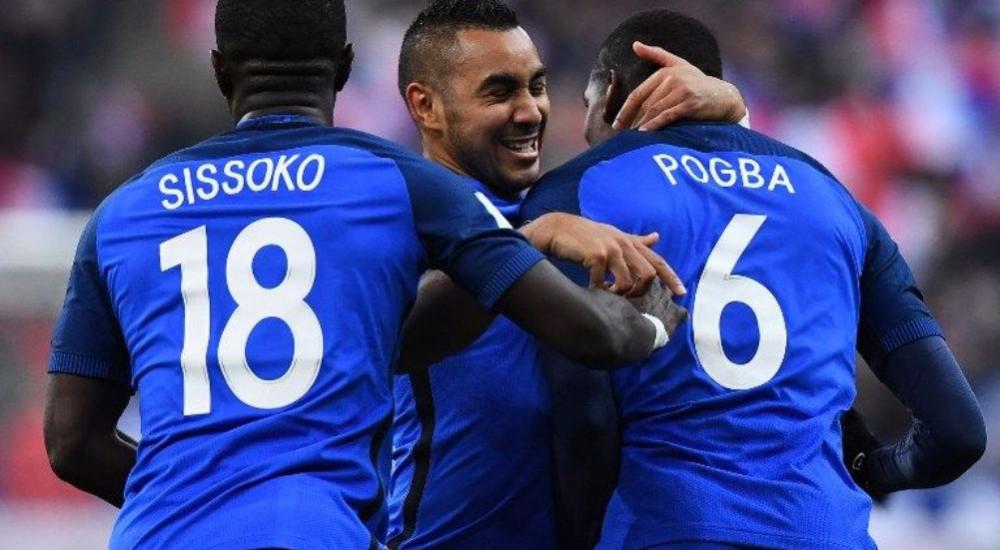 فرحة لاعبي فرنسا بالفوز