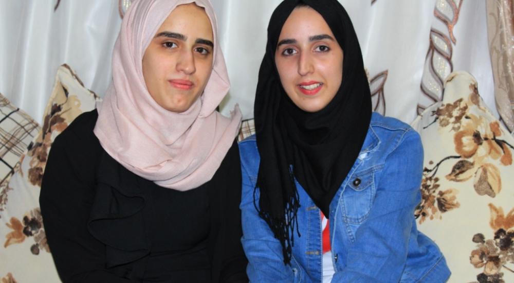 ابنتا العم 3