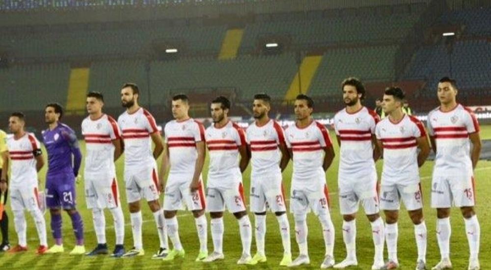 محمد عواد مع لاعبي الزمالك